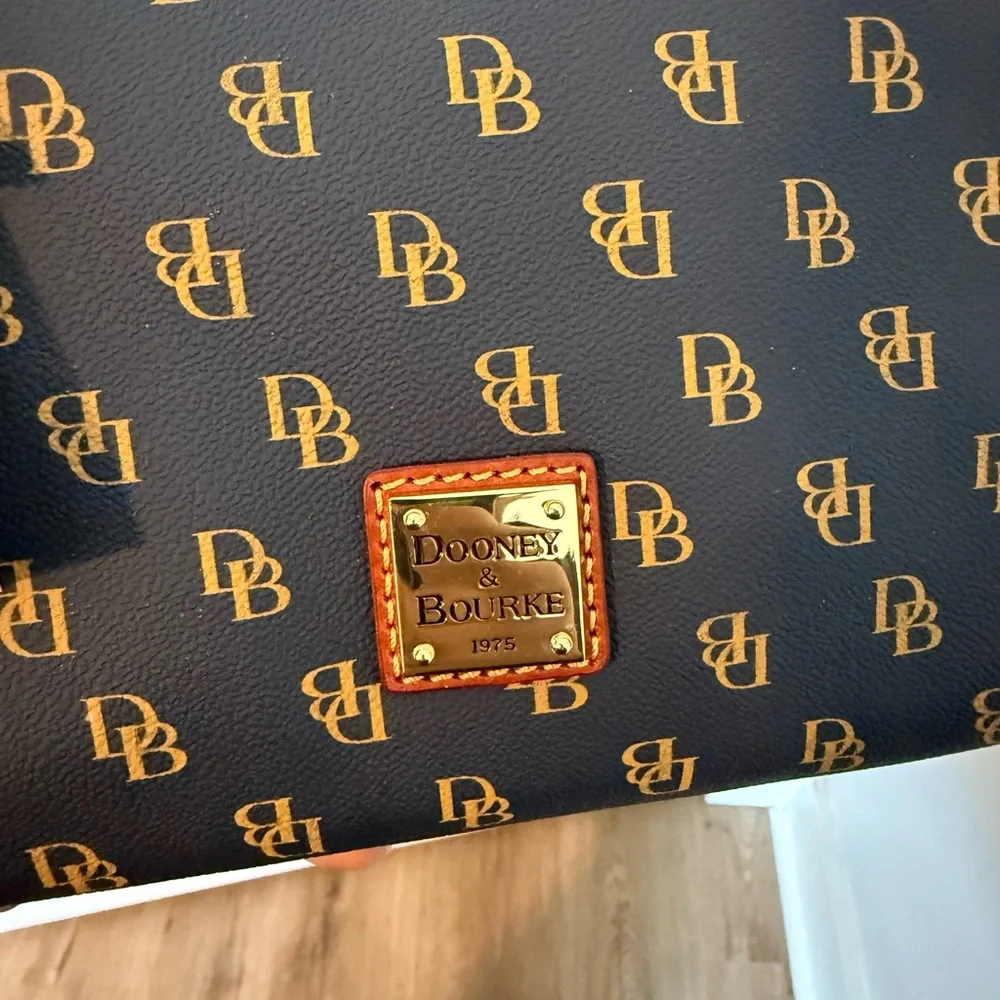 Dooney & Bourke dooney bourke